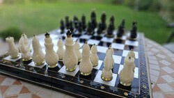 Porcelán hatású sakk készlet
