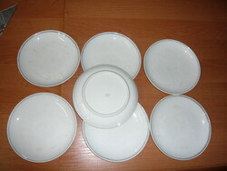7 Hólloháza porcelain cake plates