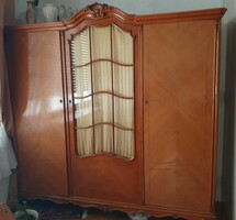 Hollóházi 3-Door Cabinet