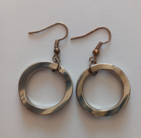 Earrings (metal crafts)