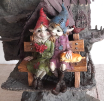 Pixies goblin couple on the bench