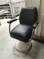 Barber chair, ashtray