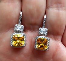 Yellow square zirconia earrings