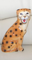 Porcelán leopárd figura