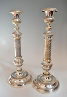 Silver pair of candlesticks with leaf decor