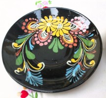 Glazed ceramic wall plates