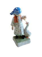 Herend porcelain, statue of shepherd girl feeding geese, hand-painted, blue headscarf, from the 1930s