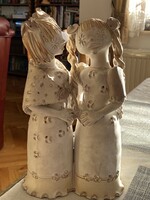 Kovács Éva szobrász alkotása Barátnők 32 cm