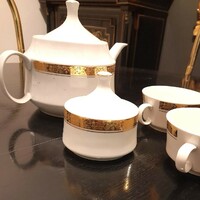 Gold-plated Great Plains first-class tea