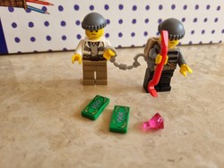 Lego pack burglars