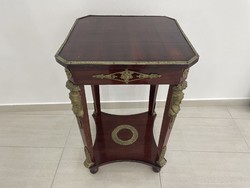Antik empire stílusú asztal posztamens bronz veretekkel Napóleon stílus