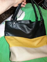 Women's handbag in very nice condition, spacious strong tricolor pattern, black leather, 33x33x10 cm, according to the pictures