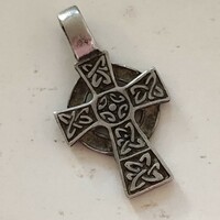 Metal Celtic pendant