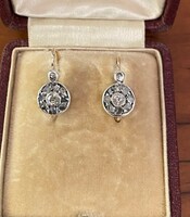 Old art deco 14 carat gold earrings with diamonds!