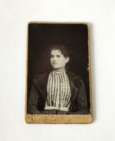 Antique foreign cdv/business card/hard back photo female portrait late 1800s