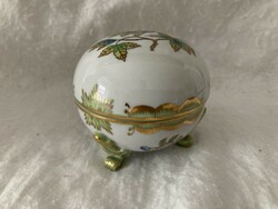 Herend porcelain bonbonnier / bonbonnier with Victoria pattern, with legs