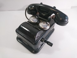 Standard lb37 antique crank telephone from the 1930s