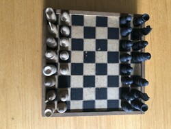 Régi fa figurás sakk készlet eredeti dobozában, hiányos