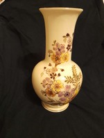 Zsolnay virágos kézzel festett váza 27 cm magas