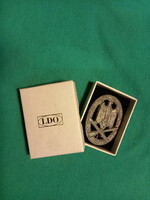 World War German insignia box