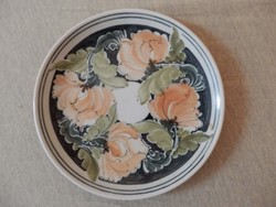 Virágmintás  tányér