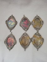 Oval picture frames in vintage style