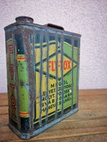 Fly tox box