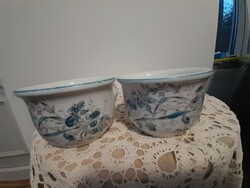 Coma cups in pairs