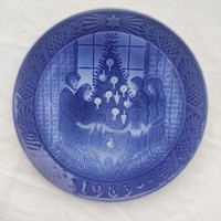 Royal Copenhagen Christmas plate, product of the Royal Danish Porcelain Factory, 1983