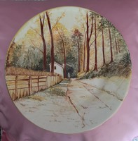 Szép erdei tájas kézzel festett tiroli dísztányér, fali tányér