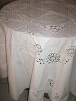 Snow white huge oval needlework tablecloth with beautiful crocheted lace flower insert