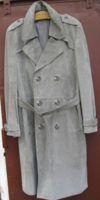 Hosszú szürke hasítottbőr férfi kabát