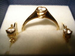 Gold ring, earring set.