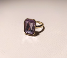Bizsu lila köves gyűrű