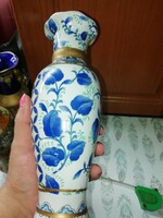 Porcelain vase Chinese 10.. It is in the condition shown in the pictures
