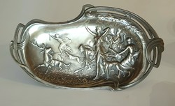 Art Nouveau copper bowl with hunting scene