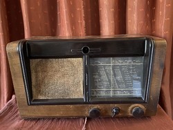 Old tube Lorenz radio (1939)