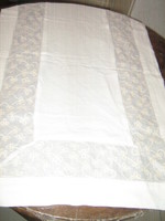 Charming embroidered inset runner