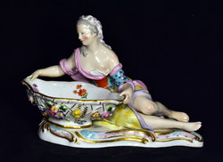 Around 1800 Antique Meissen porcelain figure of a lady with a basket!