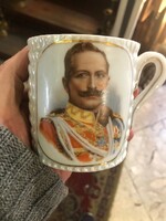 II. Vilmos német császár arcképes porcelán csésze, 10 cm-es magasságú.