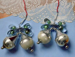 2 identical old Christmas tree bow bells