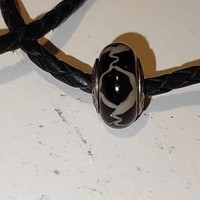 Pandora leather bracelet/choker + giraffe pattern charm worth 33,000.-