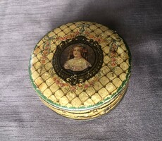 Marquise de sévigné chocolate box from the early 1900s