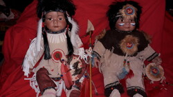Beautiful North American porcelain Indian artist doll in a pair, 52cm/pc together, as shown in the pictures