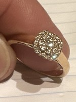 Showy little 14 kr gold ring decorated with beautiful white brilles for sale! Price: 58,000.-
