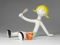 1G404 Régi Aquincum porcelán homokozó kislány figura