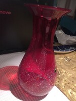 Piros, fehérrel megszórt váza eredeti címkével  (M6)