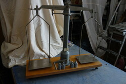 Pharmacy scales with weights