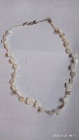 Simple necklace, fashionable women's jewelry with polished white seashell eyes and pearls