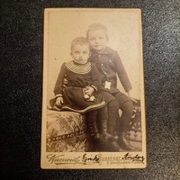 Brothers, a photo of a child from the 19th century